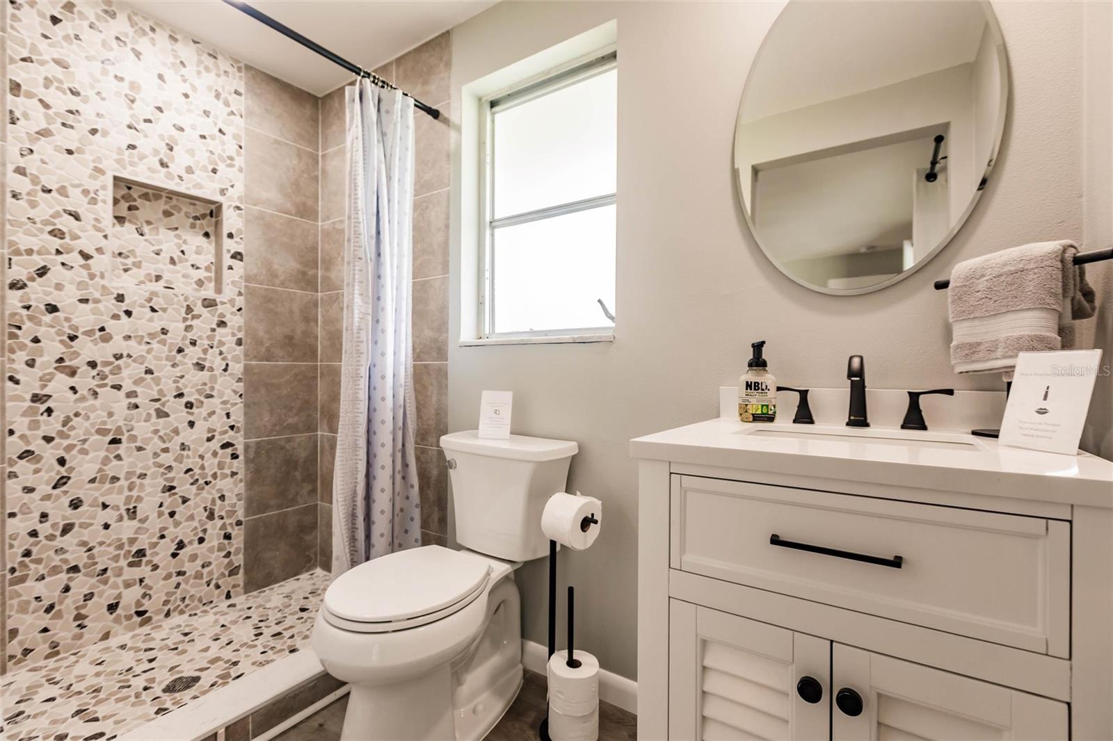 Image 10 of 10 For 129 Northshore Terrace