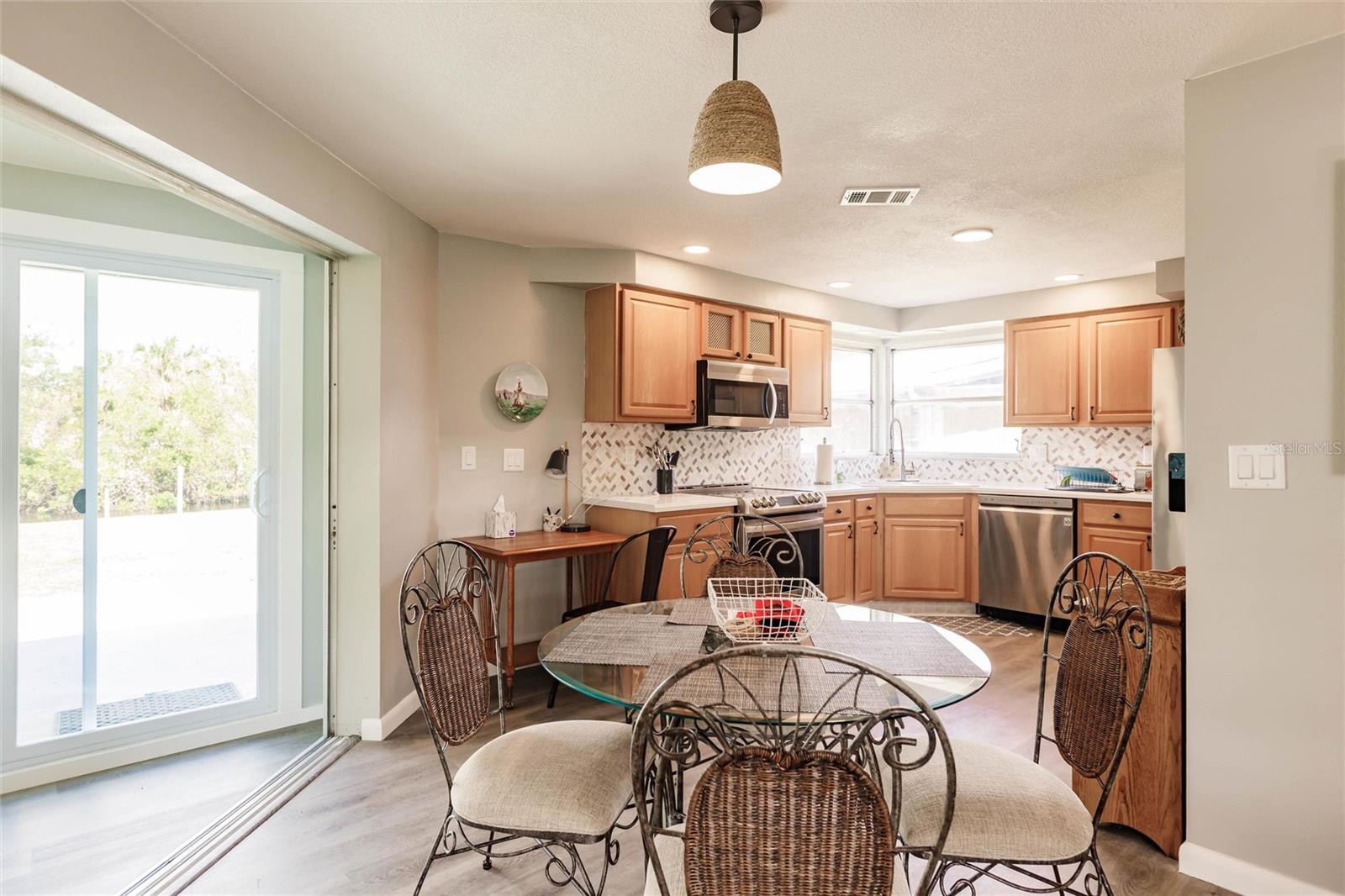 Image 3 of 10 For 129 Northshore Terrace