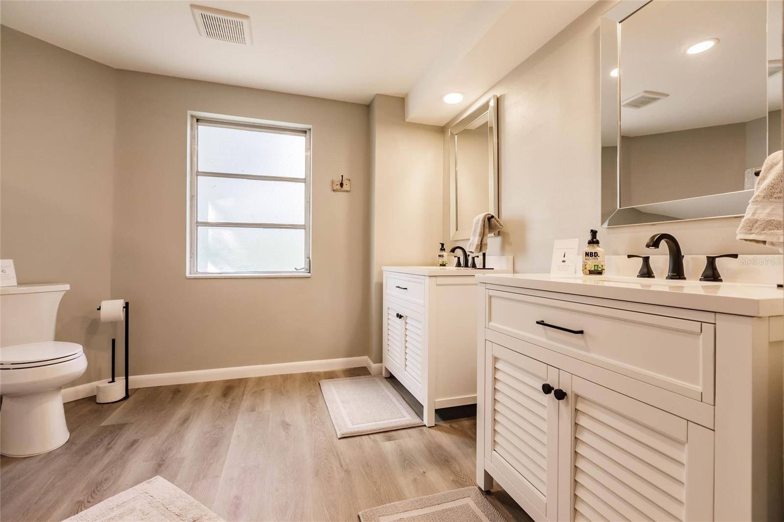 Image 4 of 10 For 129 Northshore Terrace