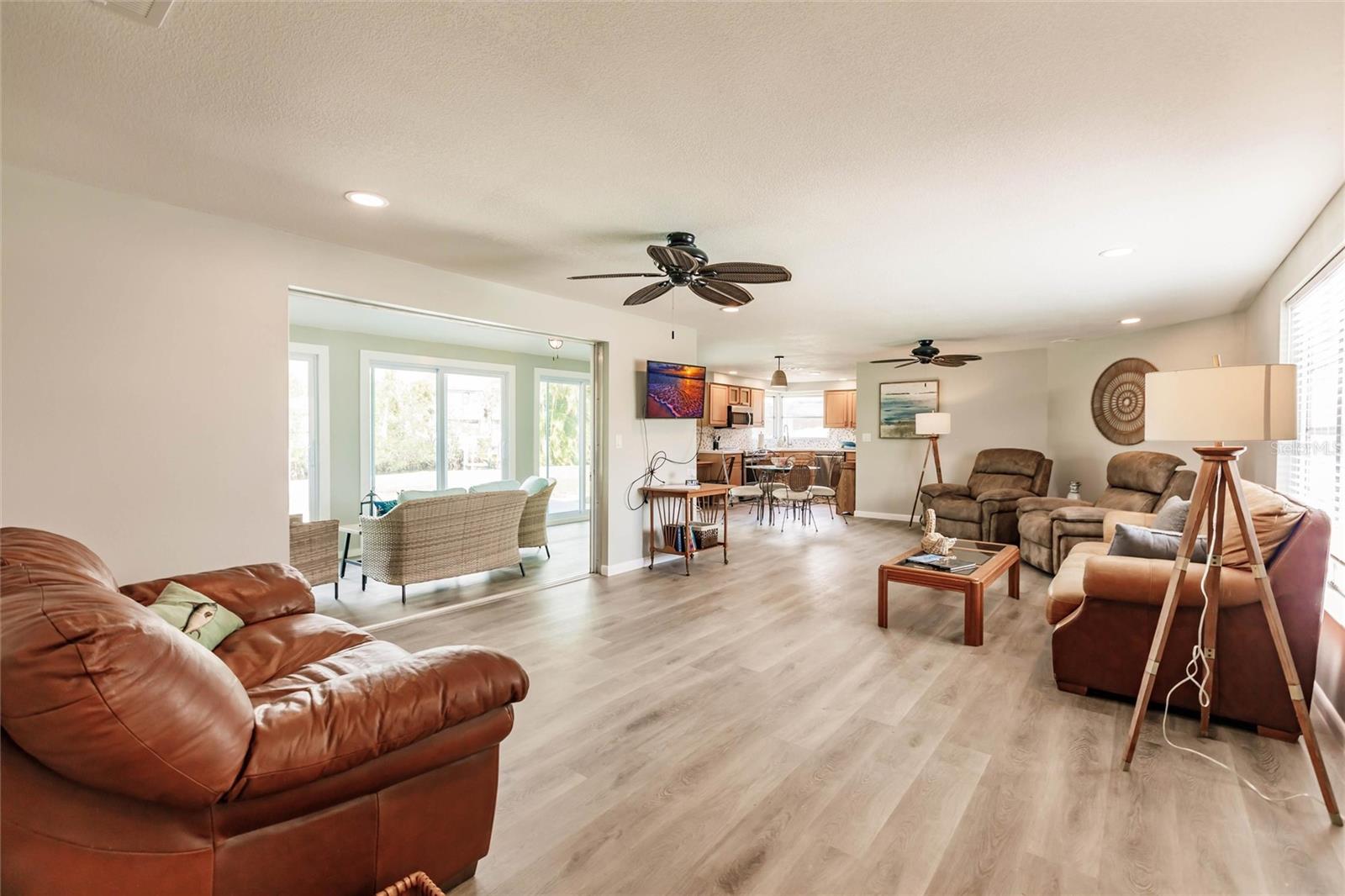 Image 8 of 10 For 129 Northshore Terrace