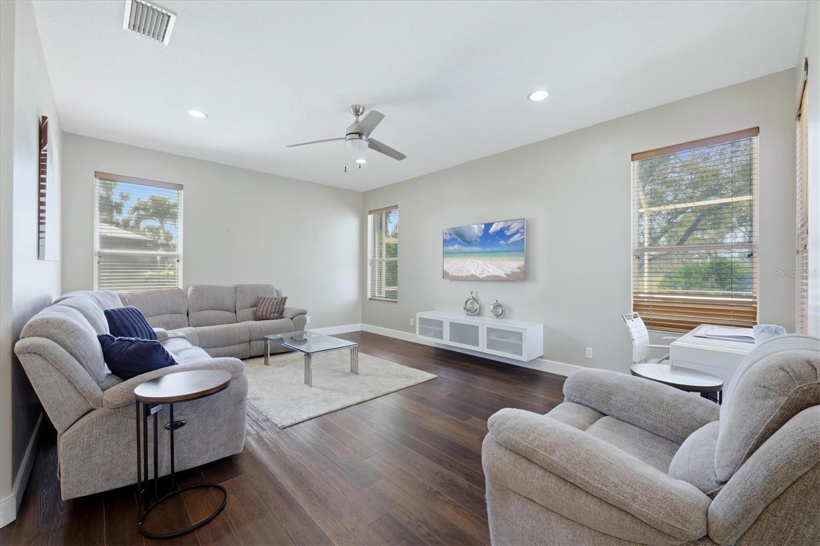 Image 17 of 52 For 5167 55th Street Circle W