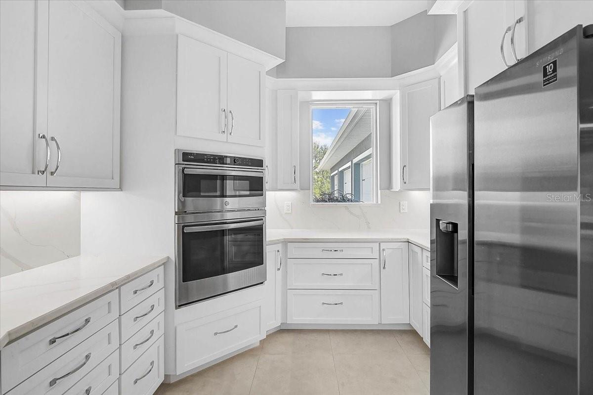 Image 10 of 57 For 4712 34th Avenue E