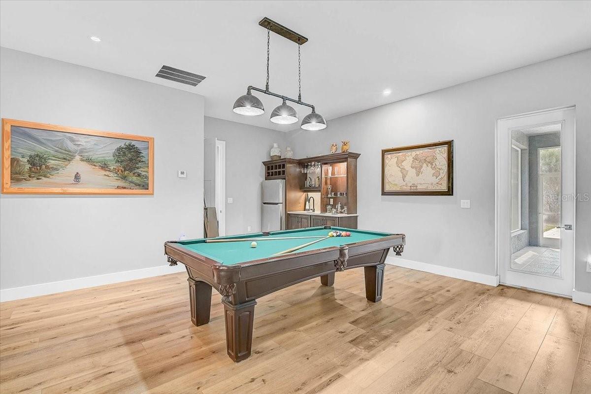 Image 14 of 57 For 4712 34th Avenue E