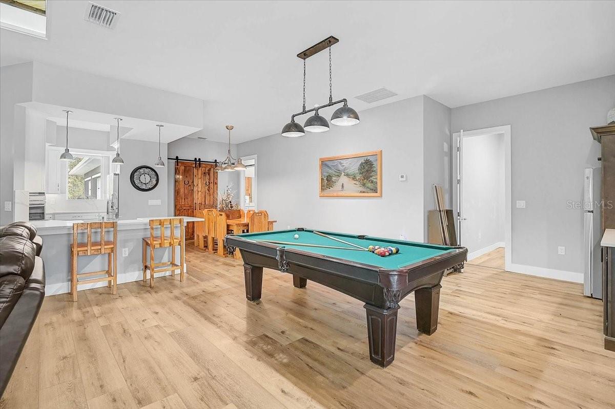 Image 17 of 57 For 4712 34th Avenue E