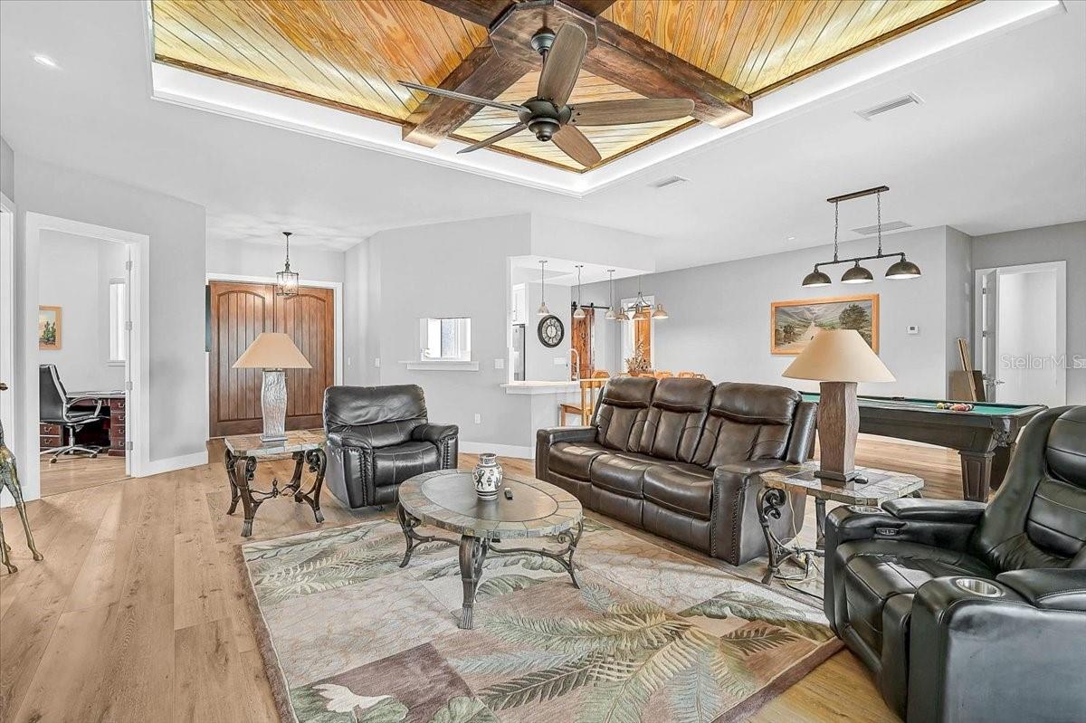 Image 19 of 57 For 4712 34th Avenue E