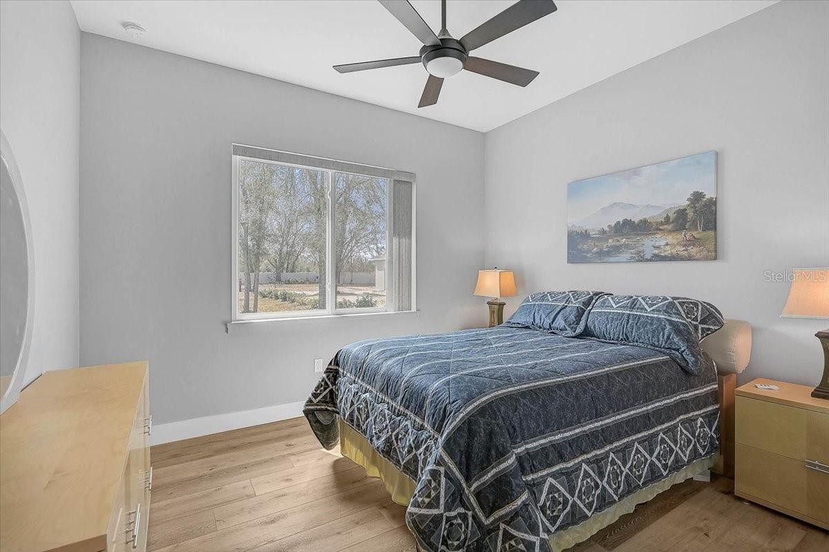 Image 25 of 57 For 4712 34th Avenue E