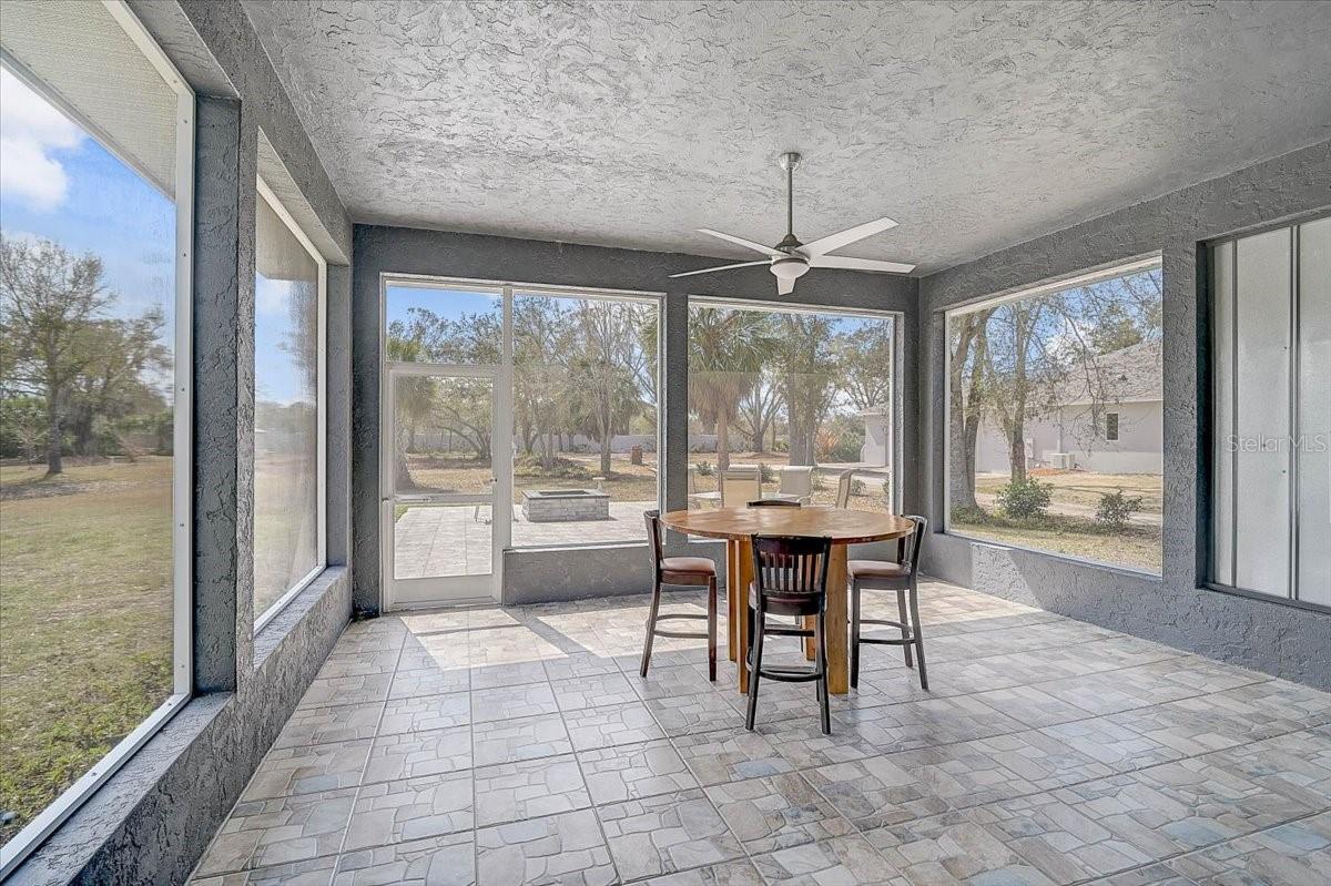 Image 34 of 57 For 4712 34th Avenue E