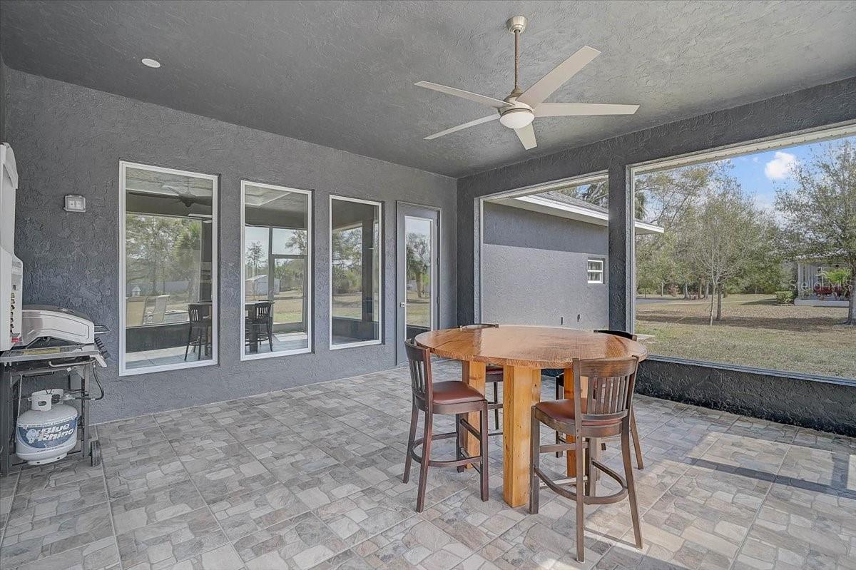 Image 36 of 57 For 4712 34th Avenue E