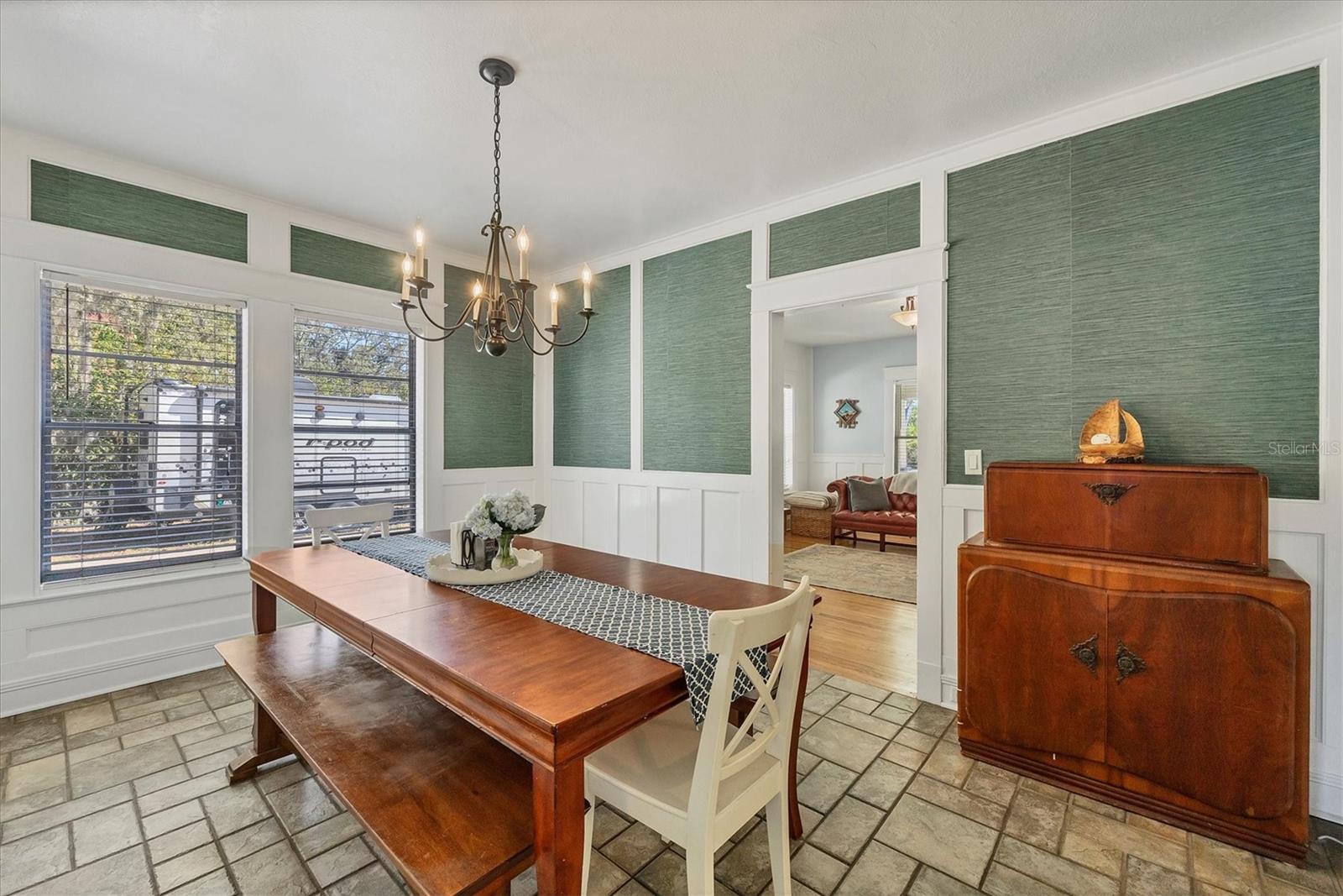 Image 14 of 49 For 1300 4th Street W