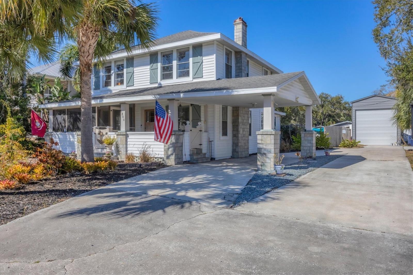 Image 2 of 49 For 1300 4th Street W