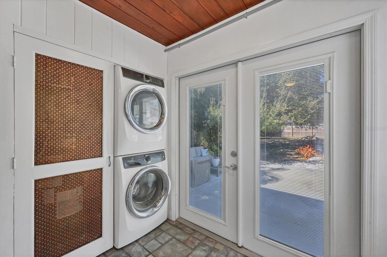 Image 20 of 49 For 1300 4th Street W