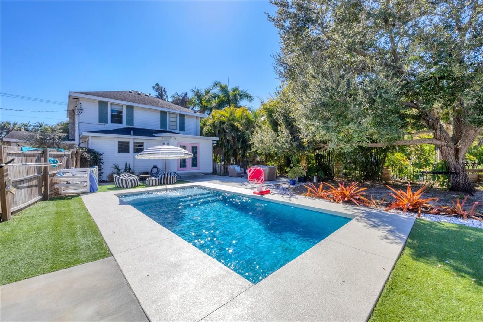 Image 27 of 49 For 1300 4th Street W