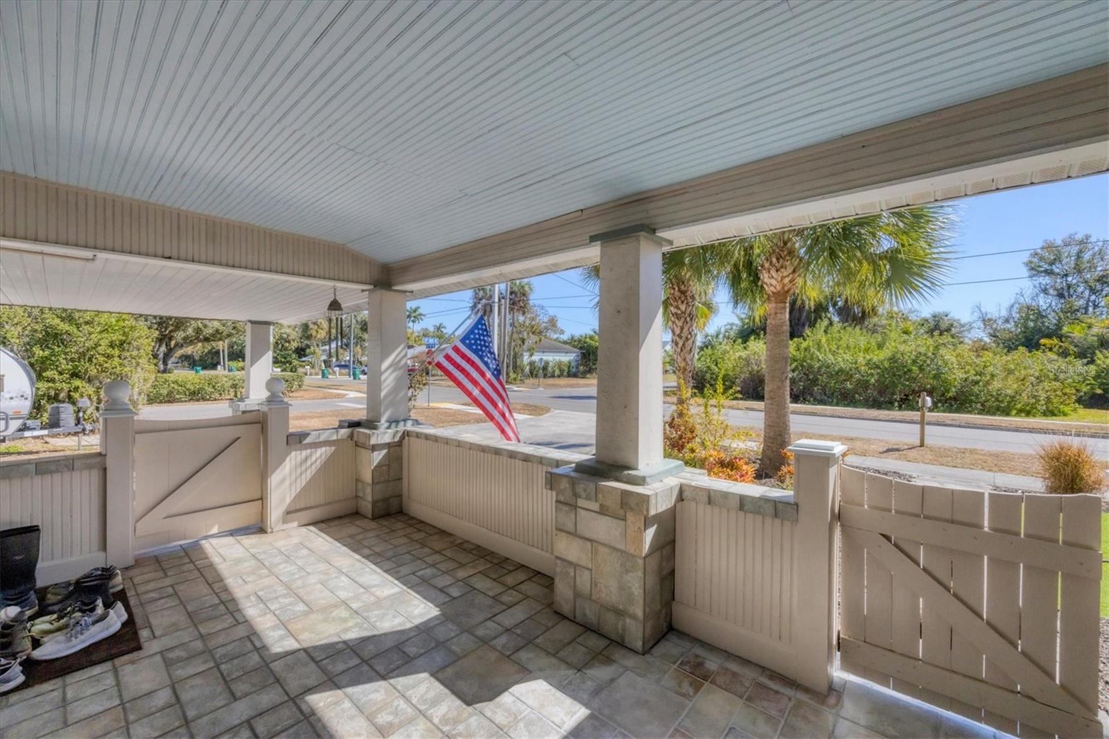 Image 4 of 49 For 1300 4th Street W