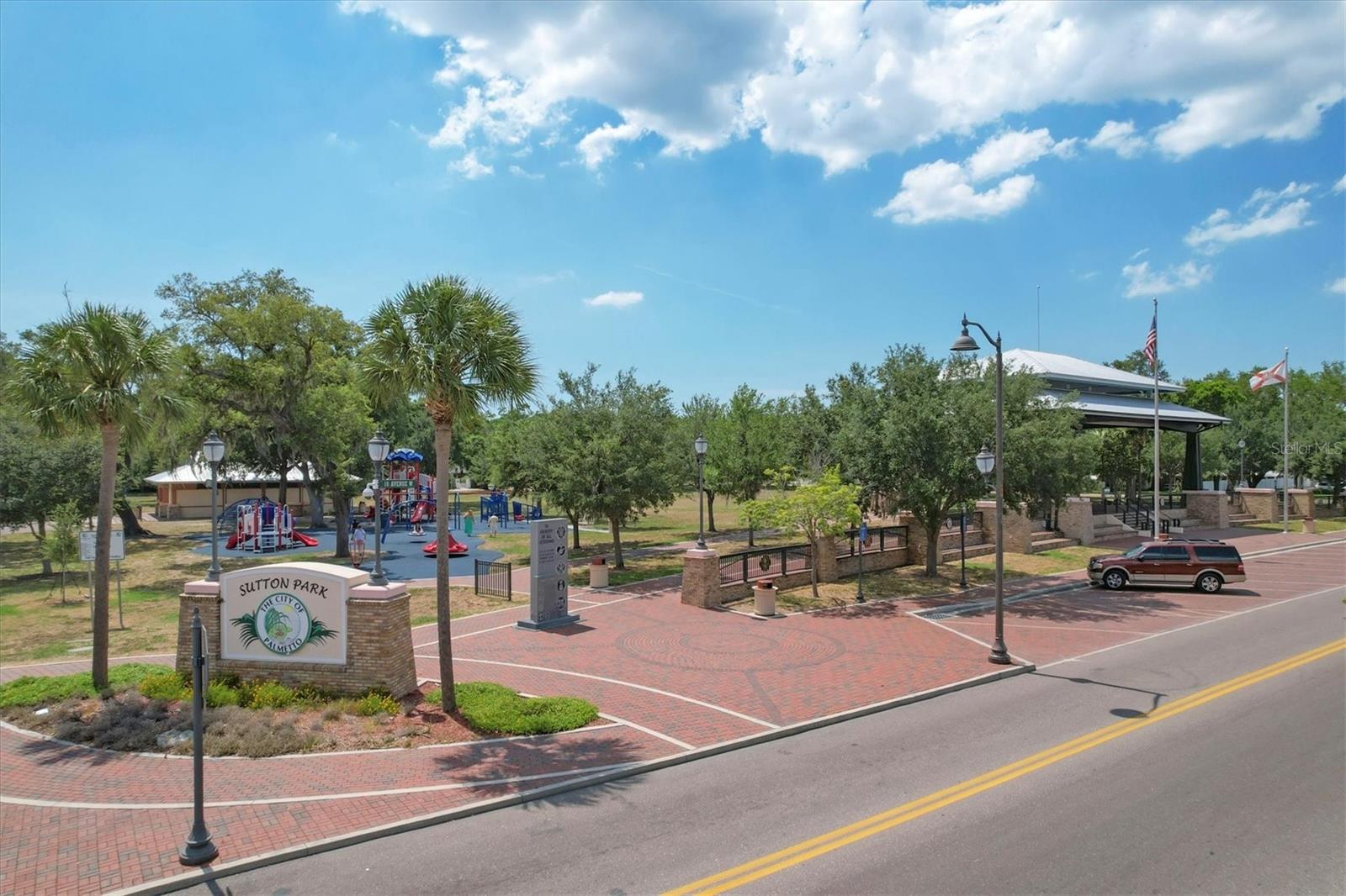 Image 45 of 49 For 1300 4th Street W