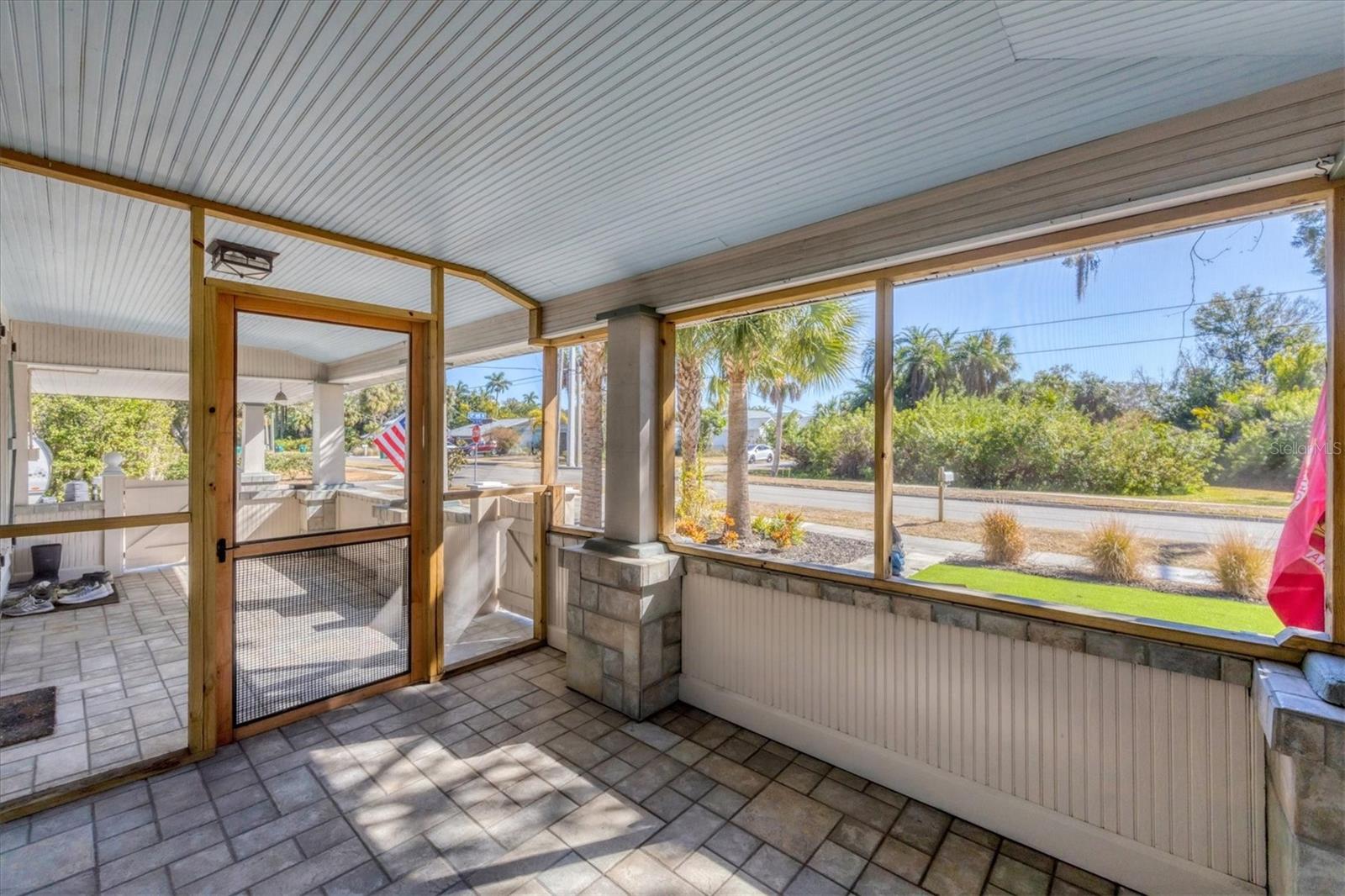 Image 6 of 49 For 1300 4th Street W