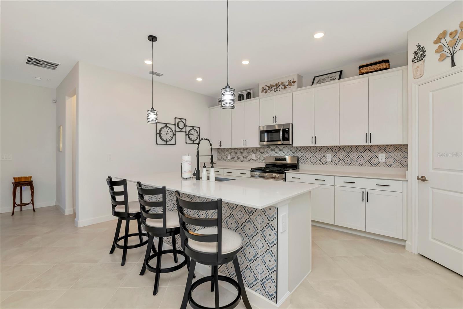 Image 19 of 65 For 15135 Oxford Grey Drive