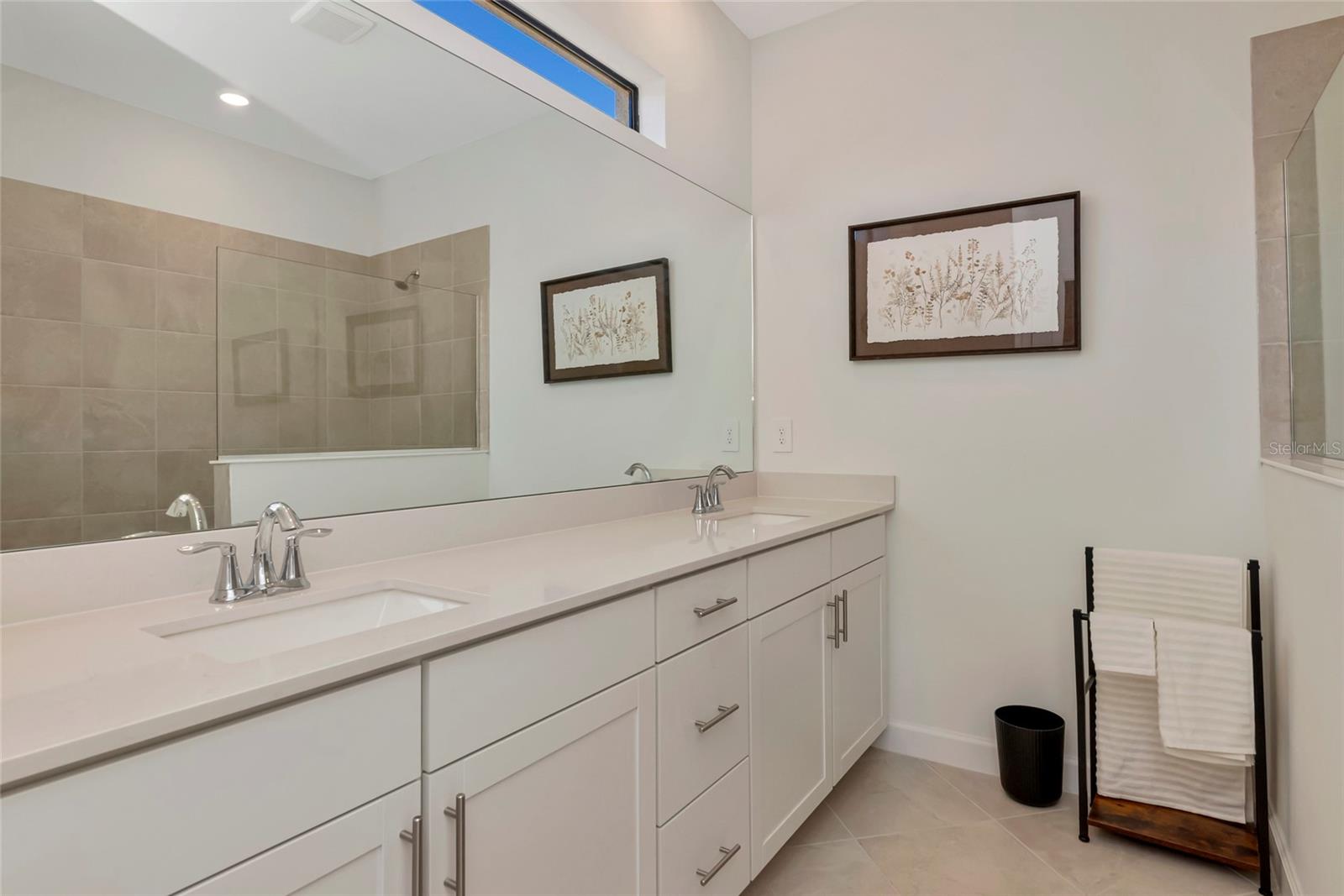 Image 29 of 65 For 15135 Oxford Grey Drive