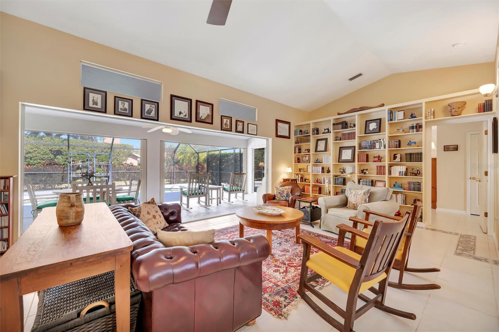 Image 10 of 53 For 6183 Misty Oaks Drive