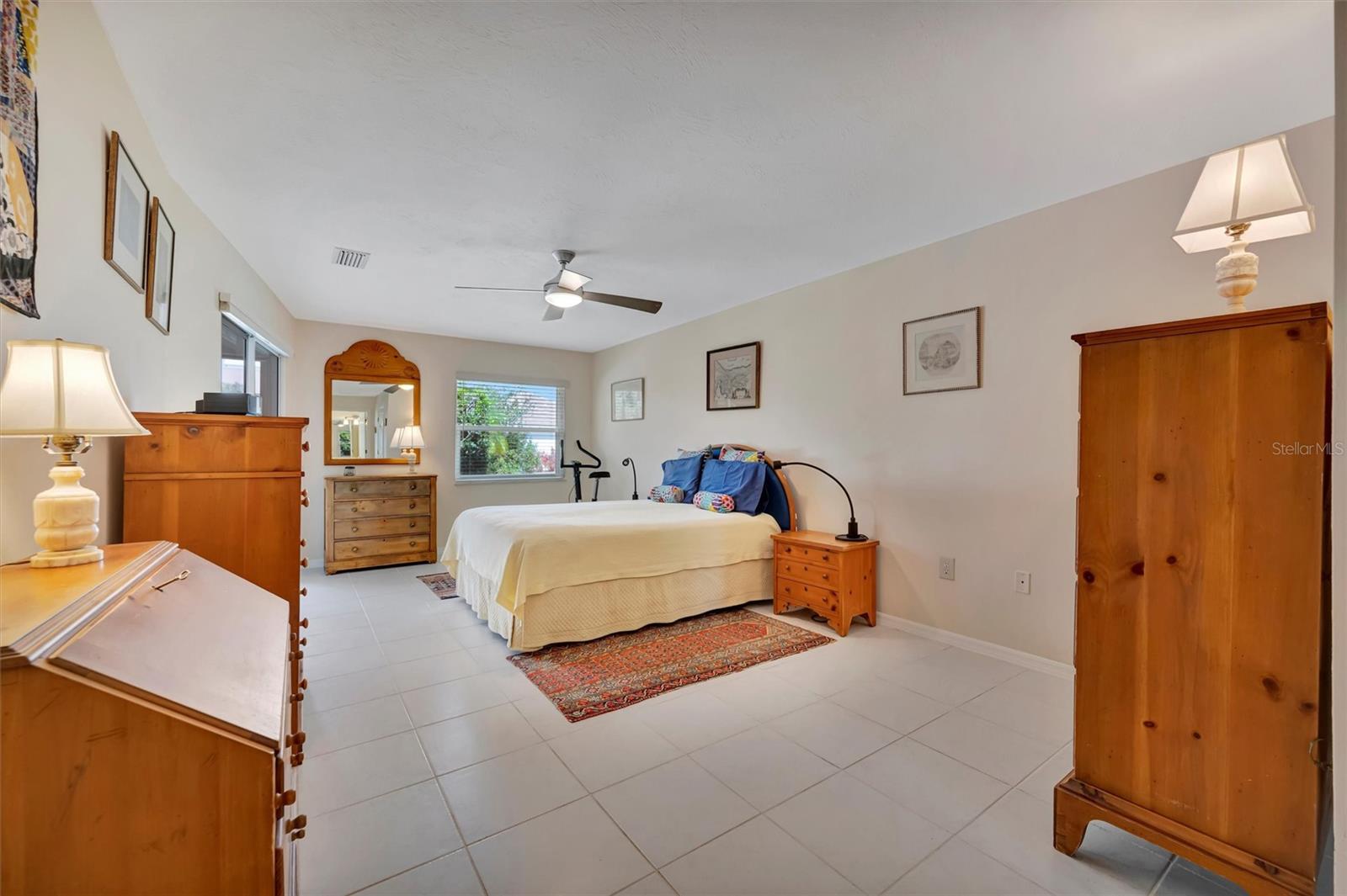 Image 28 of 53 For 6183 Misty Oaks Drive