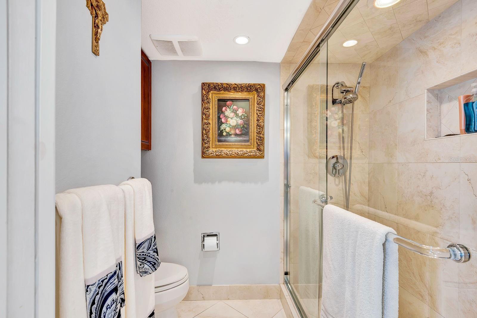 Image 26 of 55 For 1510 1st Avenue W 402