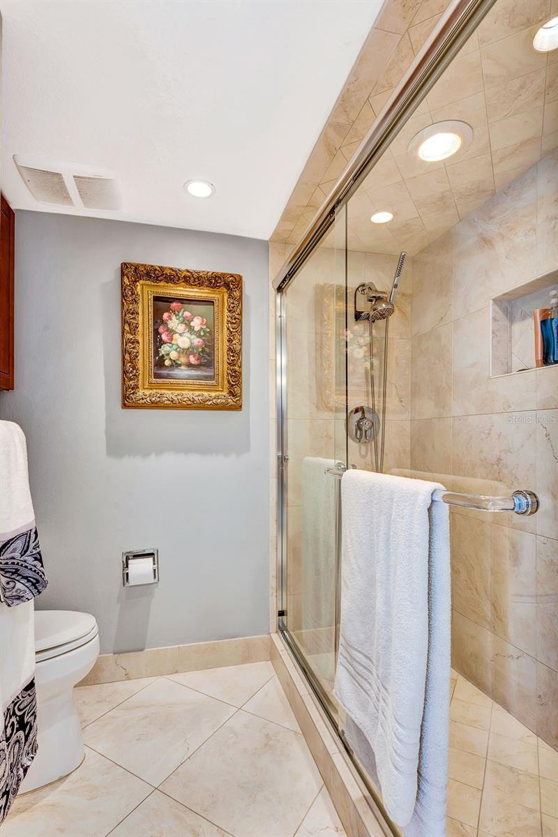 Image 27 of 55 For 1510 1st Avenue W 402