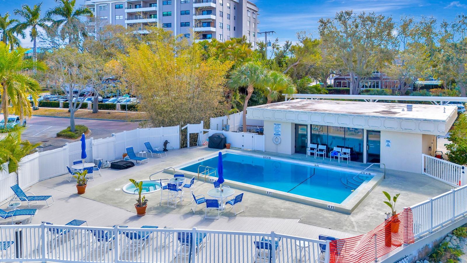 Image 5 of 55 For 1510 1st Avenue W 402