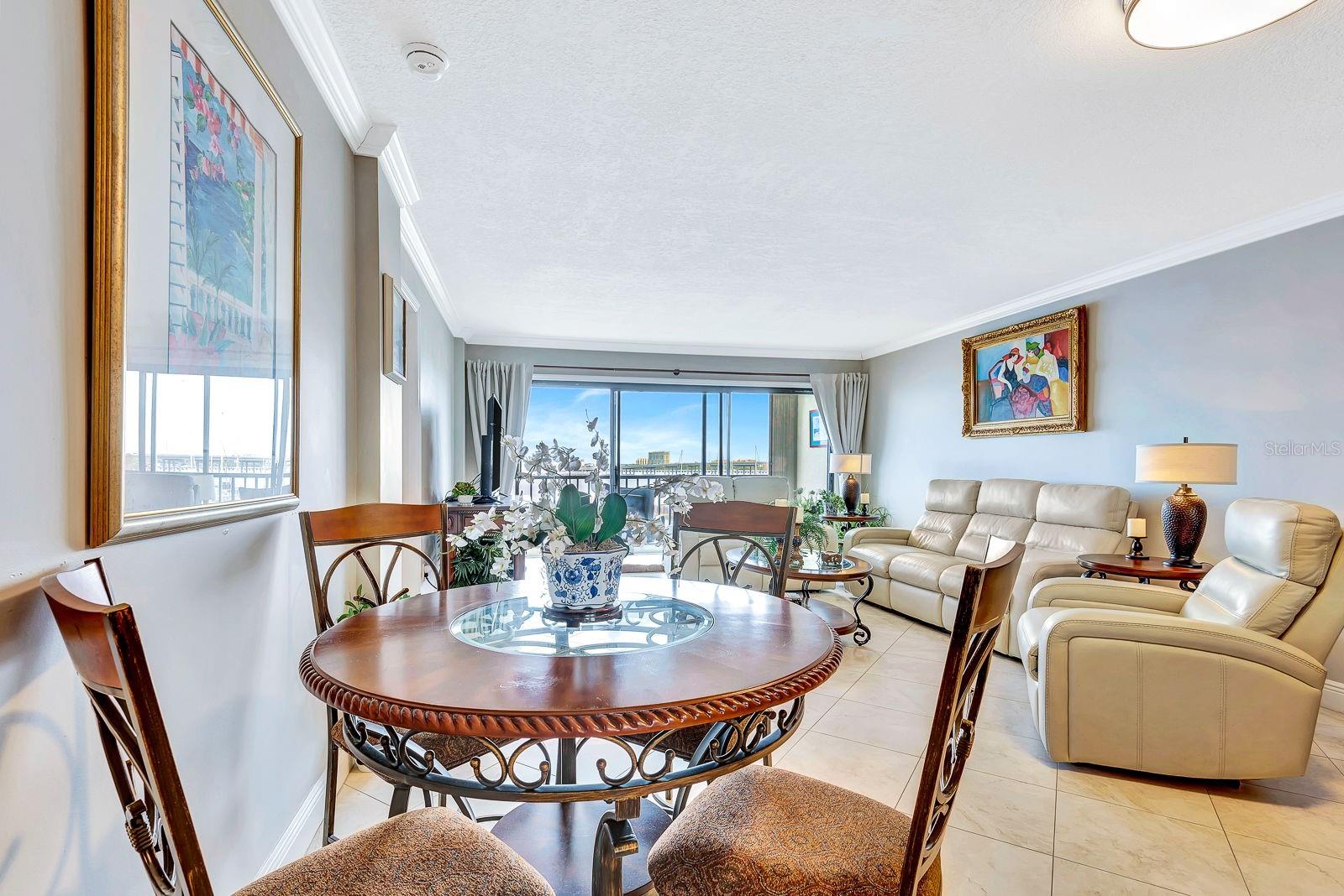 Image 9 of 55 For 1510 1st Avenue W 402