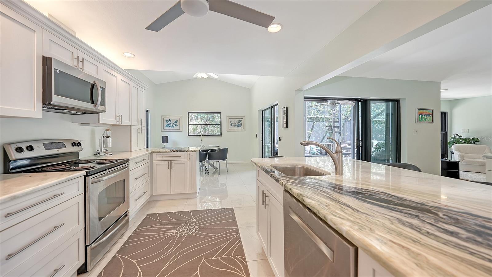 Image 11 of 46 For 5324 Siesta Court