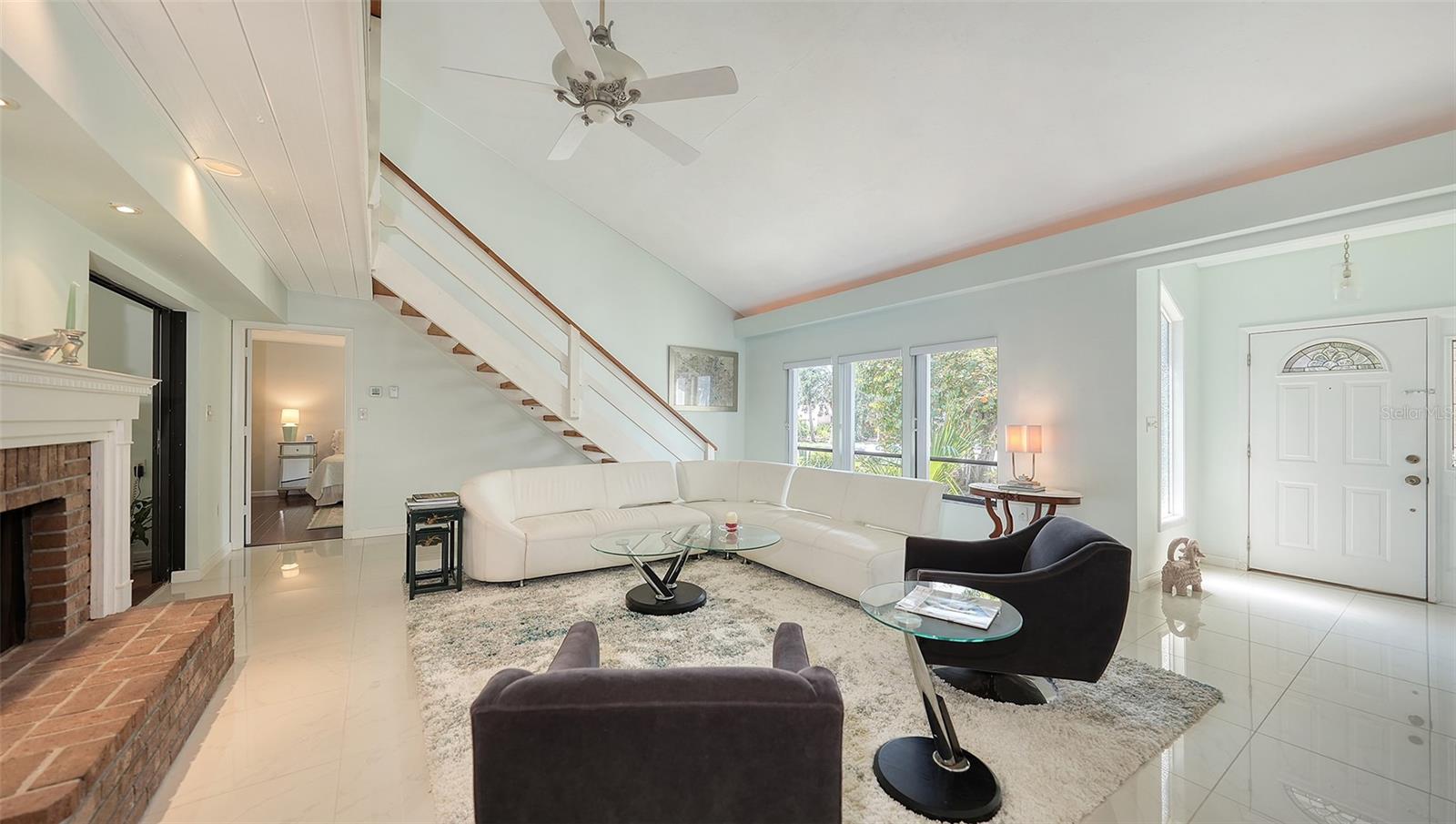 Image 17 of 46 For 5324 Siesta Court