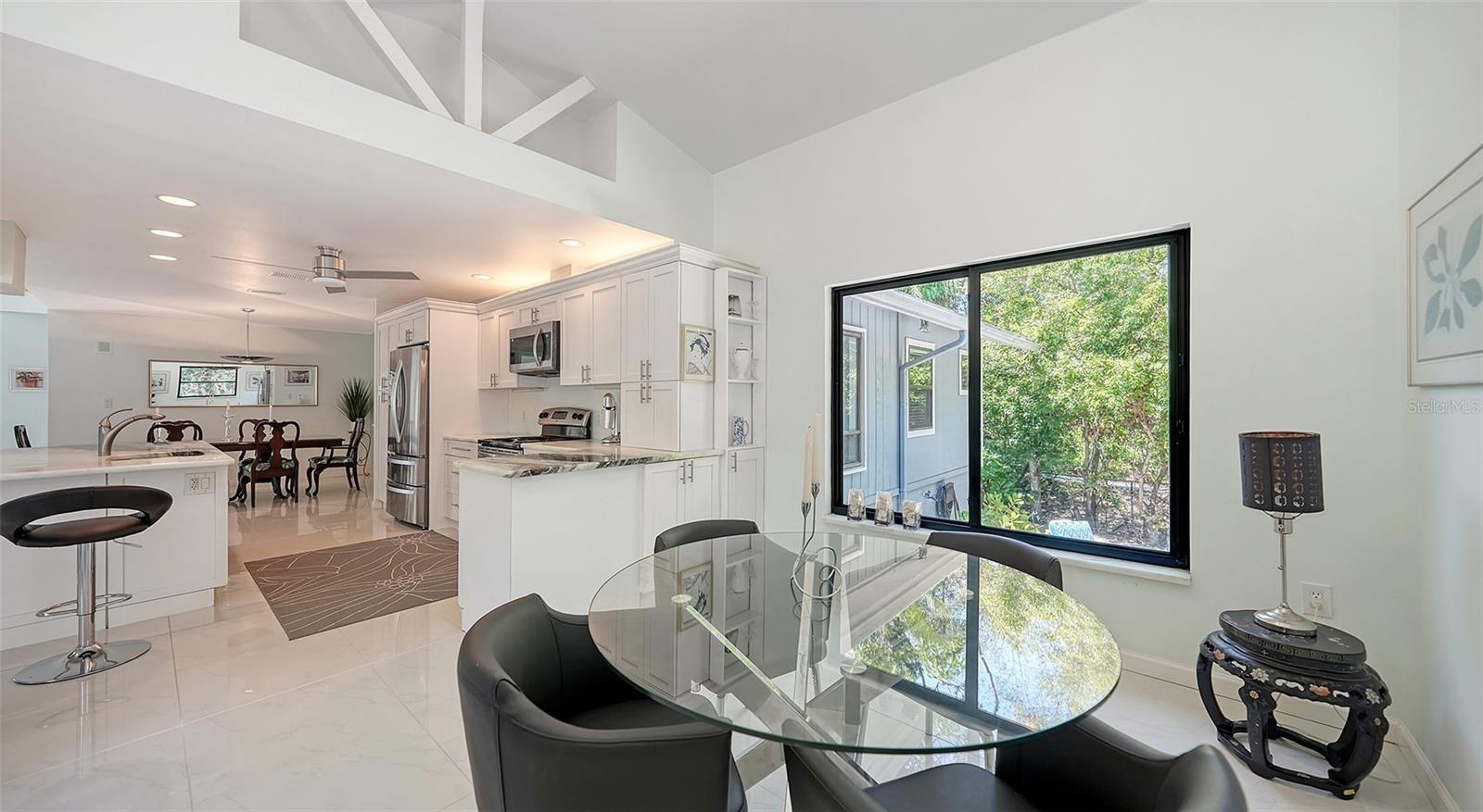 Image 18 of 46 For 5324 Siesta Court