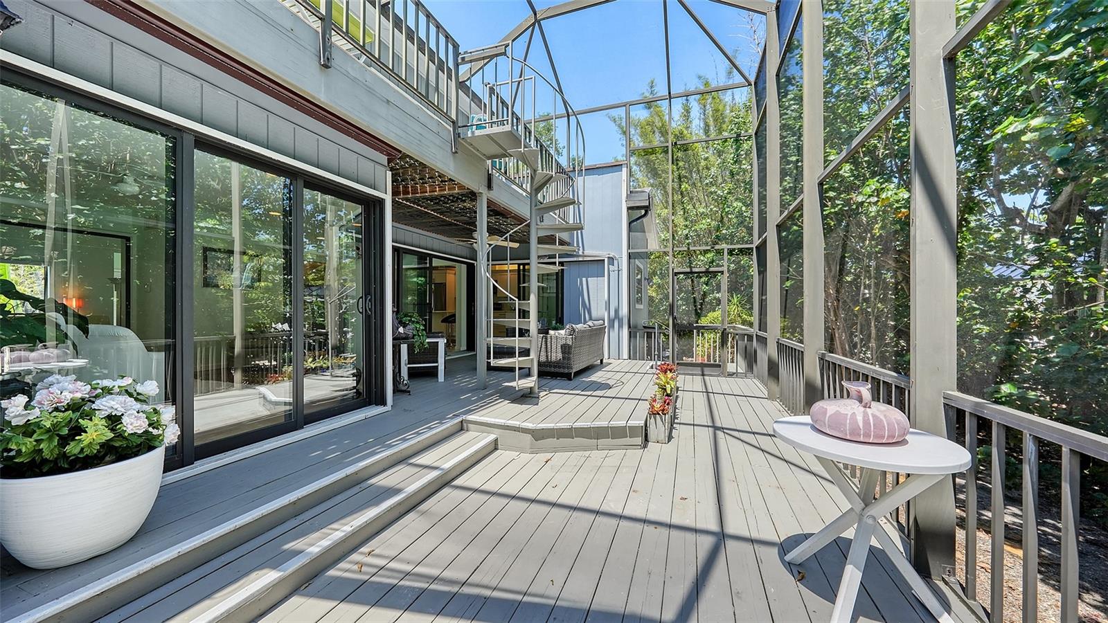 Image 26 of 46 For 5324 Siesta Court