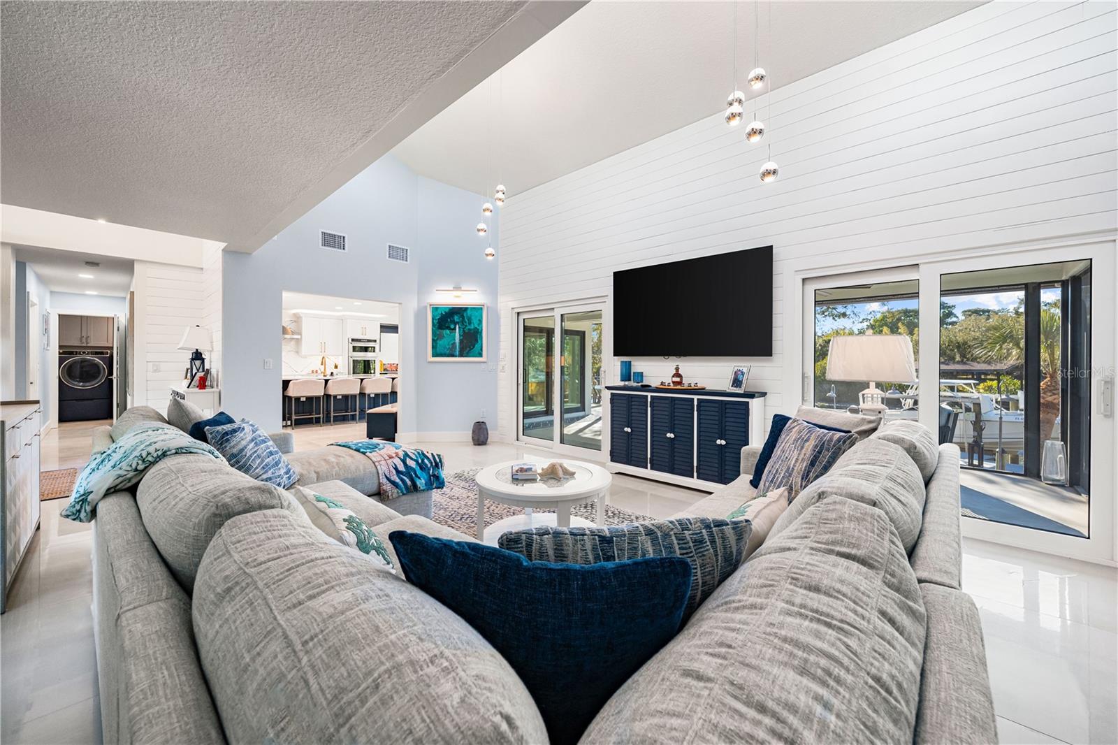 Image 12 of 84 For 2500 Monterey Street