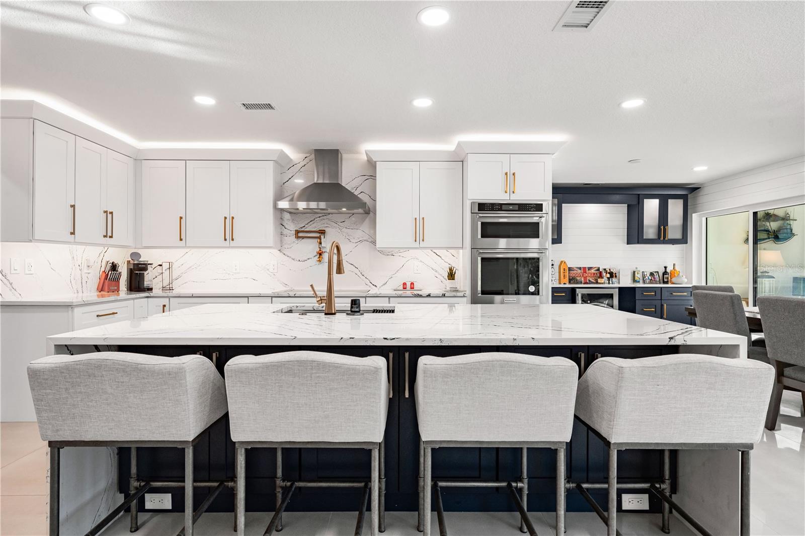 Image 16 of 84 For 2500 Monterey Street