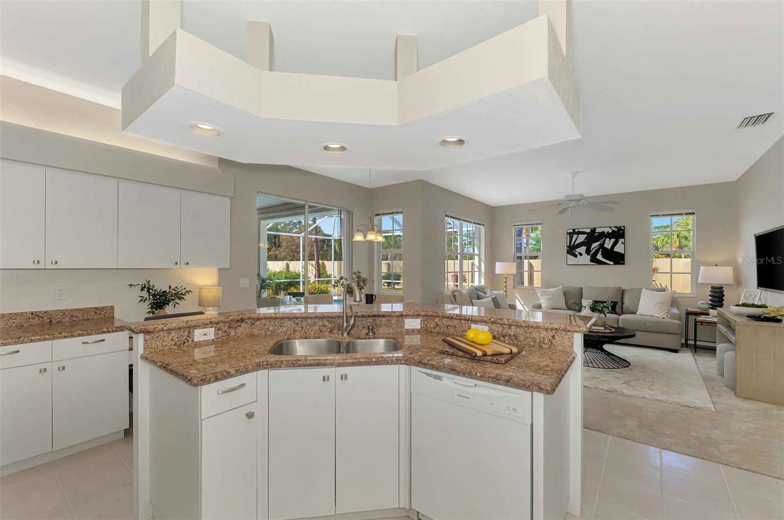 Image 18 of 79 For 8528 Great Meadow Drive