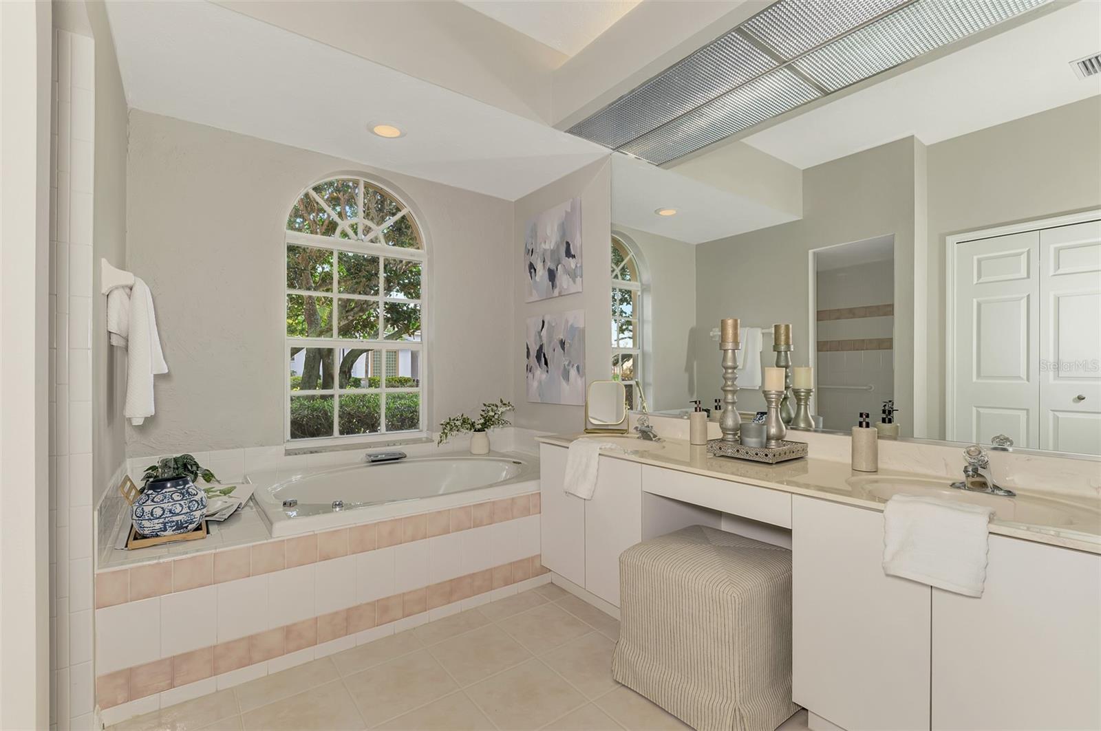 Image 35 of 79 For 8528 Great Meadow Drive