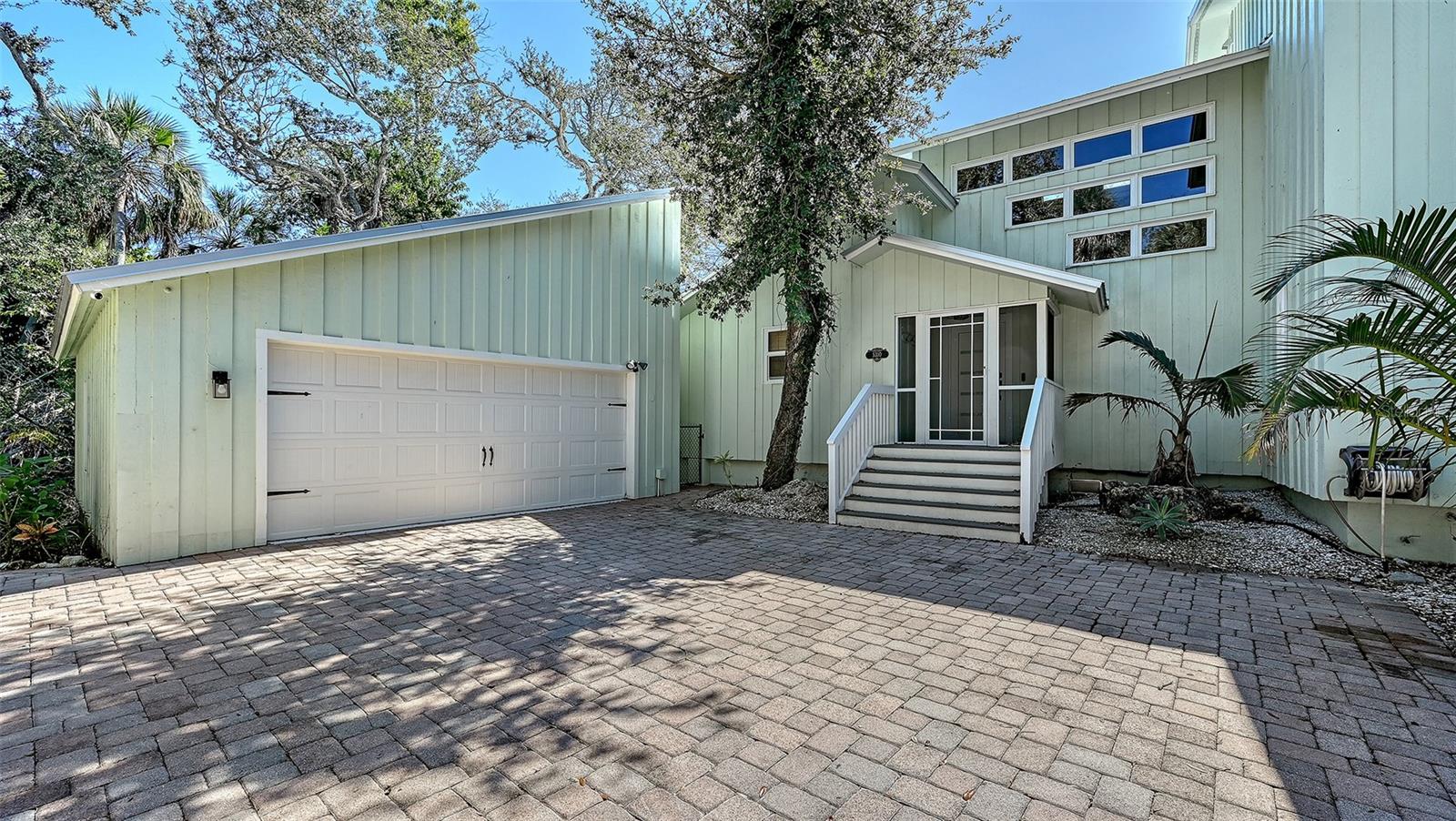 Image 12 of 90 For 5310 Hidden Harbor Road