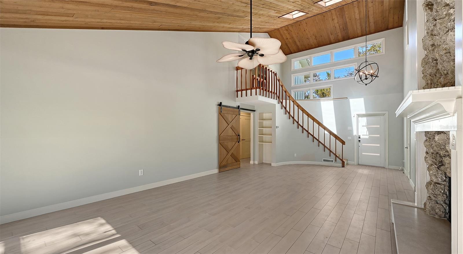 Image 17 of 90 For 5310 Hidden Harbor Road