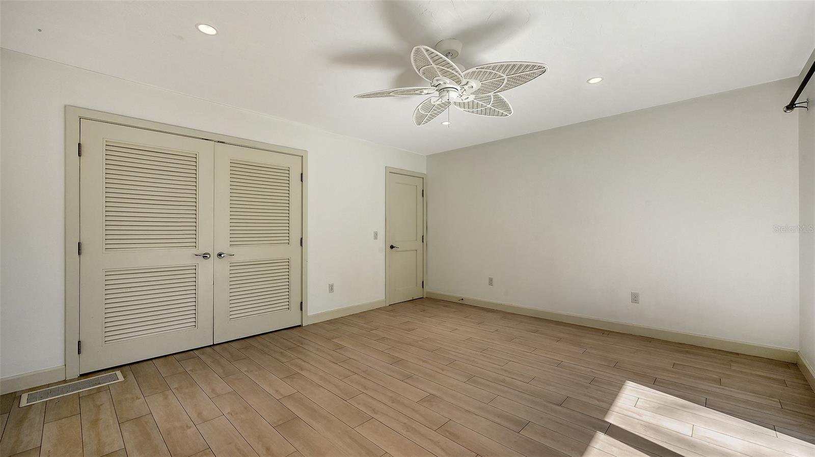 Image 34 of 90 For 5310 Hidden Harbor Road