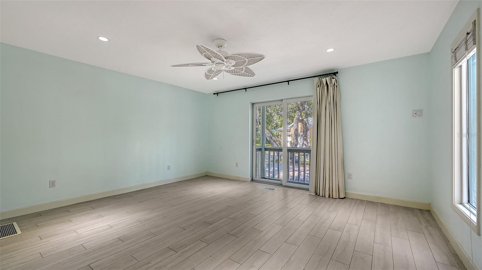 Image 36 of 90 For 5310 Hidden Harbor Road