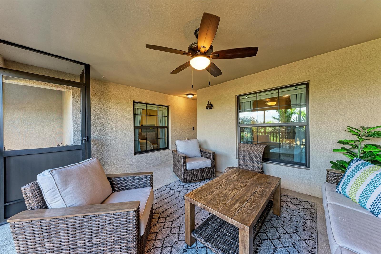 Image 11 of 52 For 5684 Palmer Circle 204