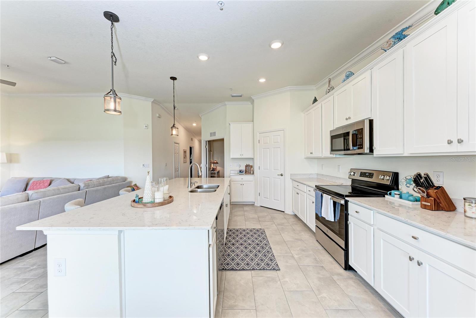 Image 21 of 52 For 5684 Palmer Circle 204