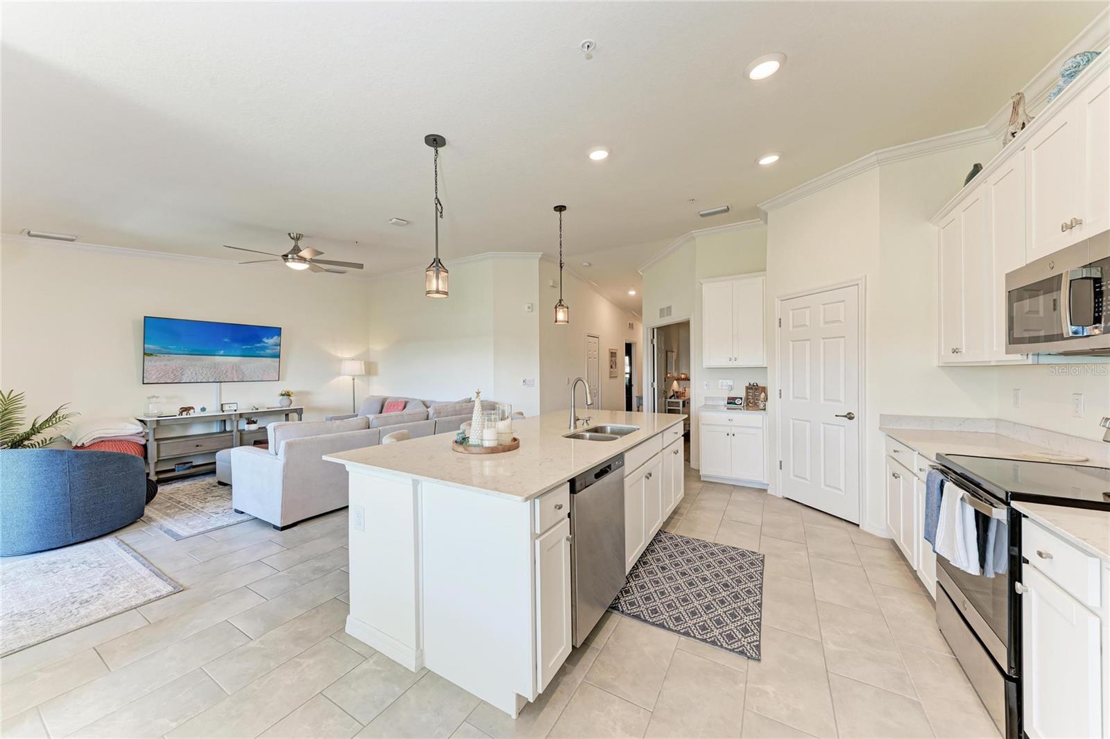 Image 22 of 52 For 5684 Palmer Circle 204