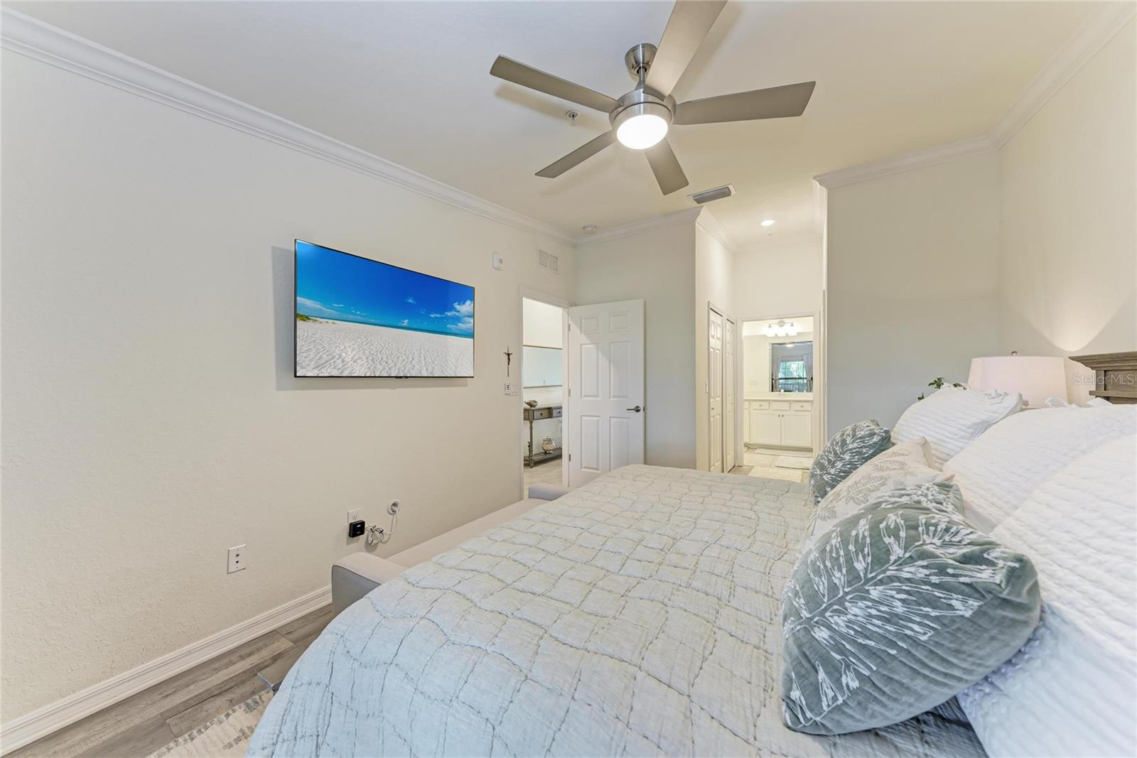 Image 28 of 52 For 5684 Palmer Circle 204