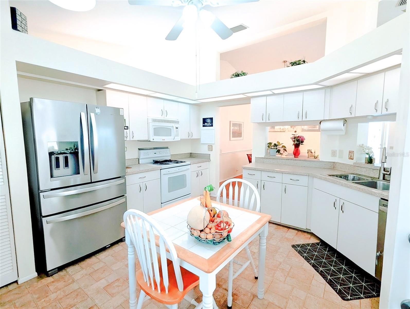 Image 16 of 44 For 4812 Limetree Lane