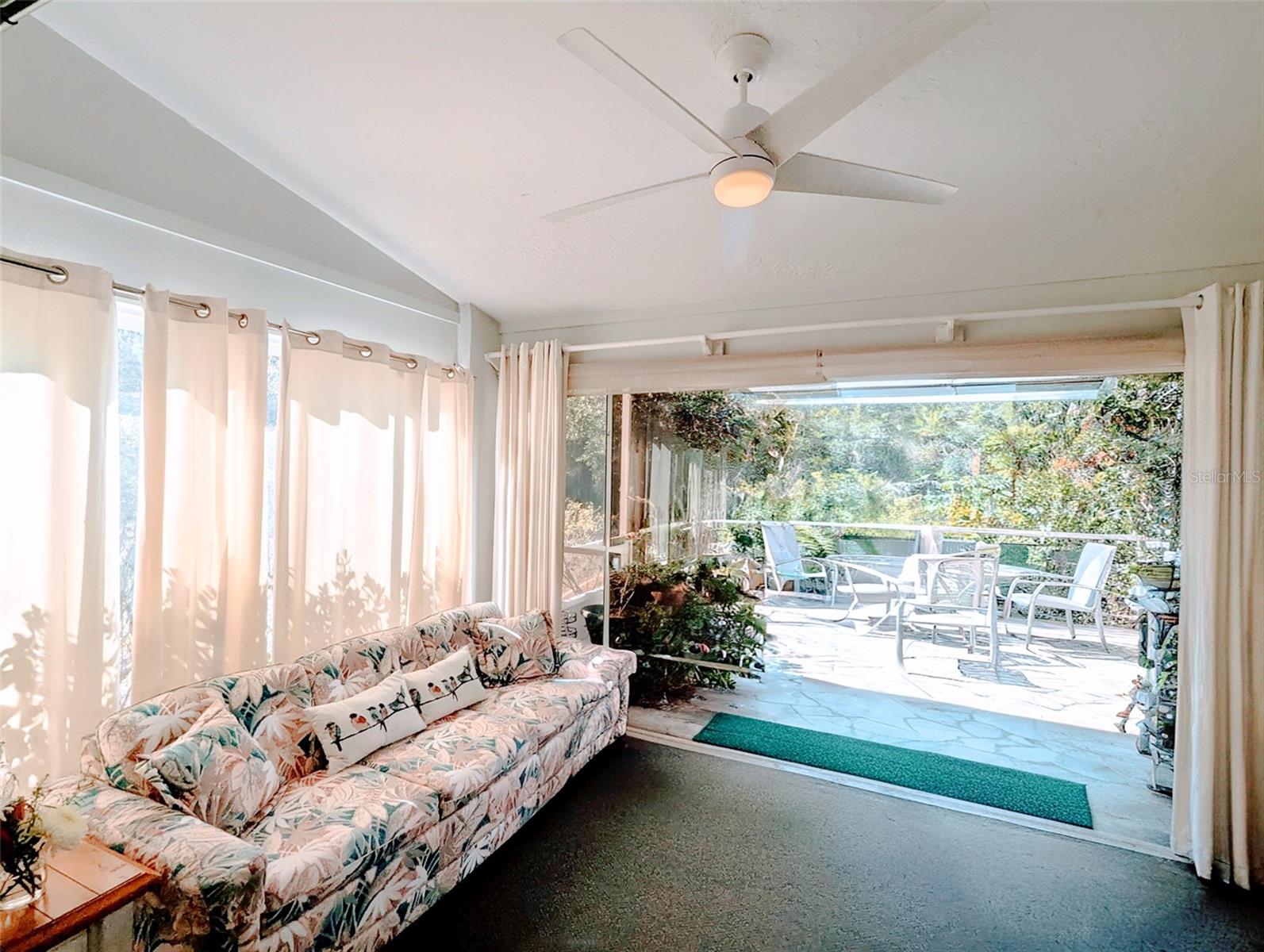 Image 17 of 44 For 4812 Limetree Lane