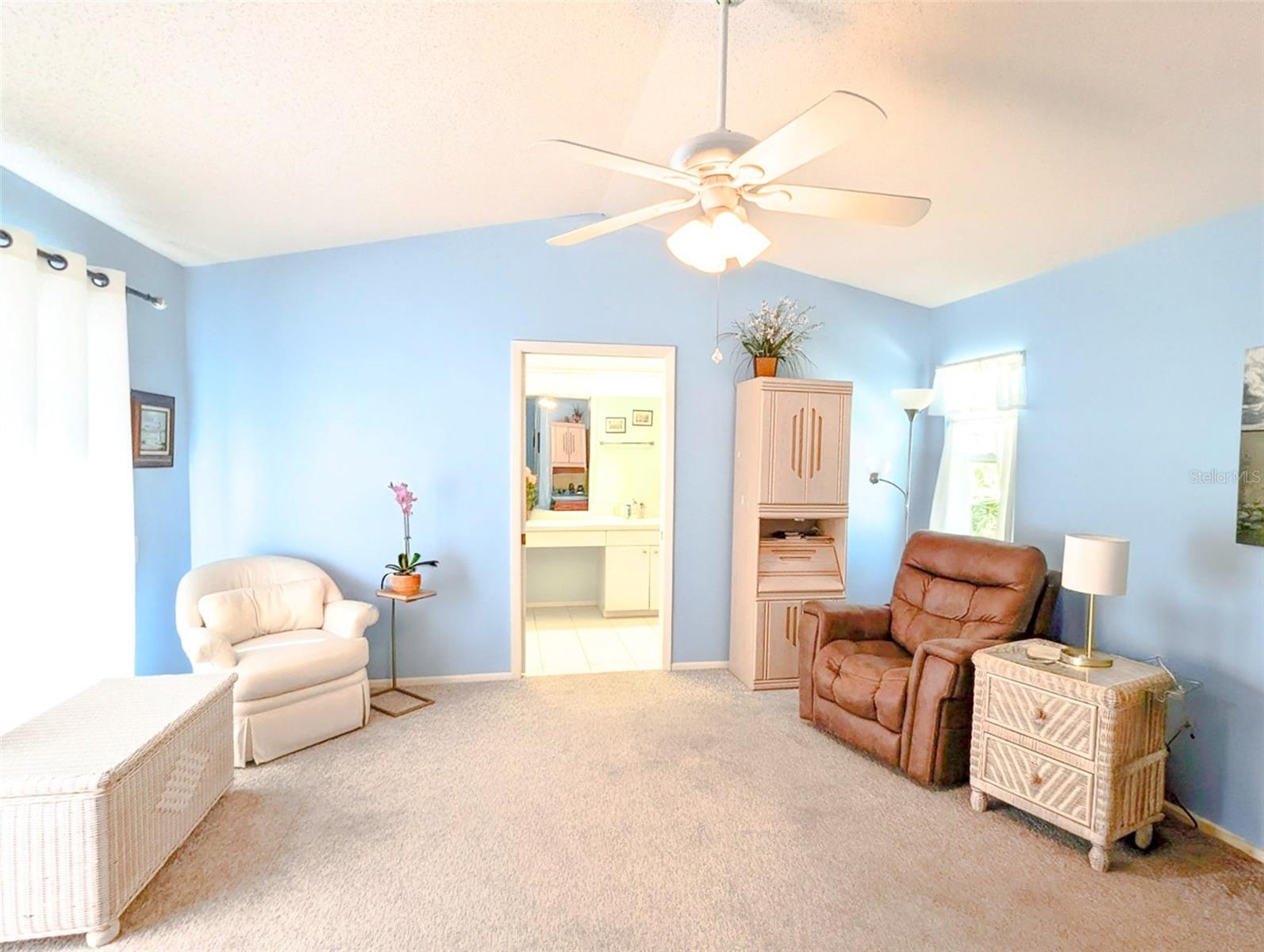 Image 21 of 44 For 4812 Limetree Lane