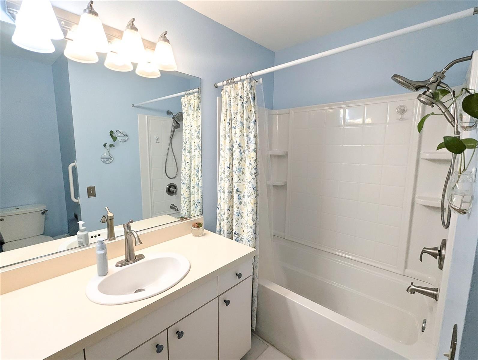 Image 29 of 44 For 4812 Limetree Lane