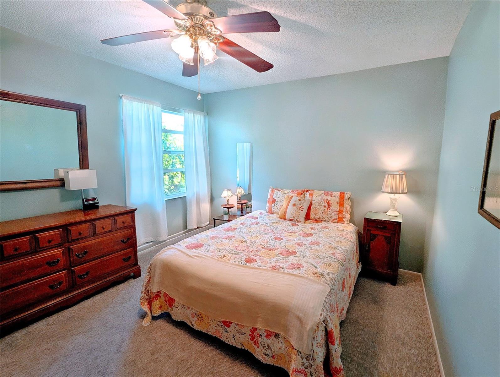 Image 31 of 44 For 4812 Limetree Lane