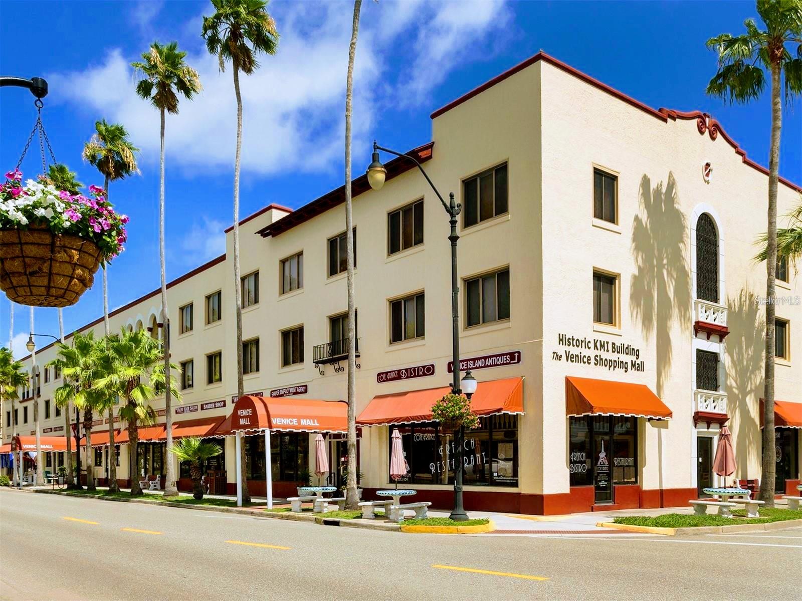 Image 38 of 44 For 4812 Limetree Lane