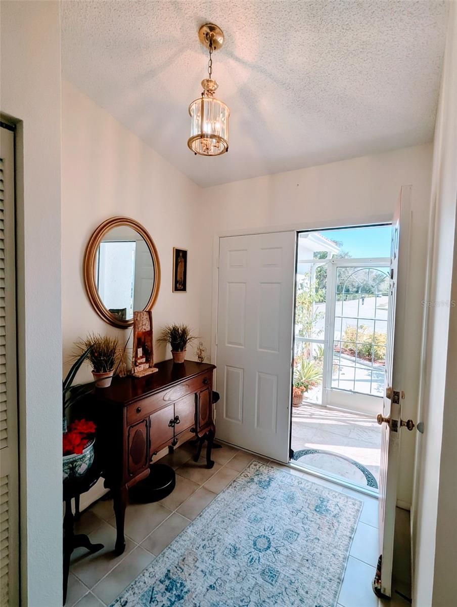 Image 7 of 44 For 4812 Limetree Lane